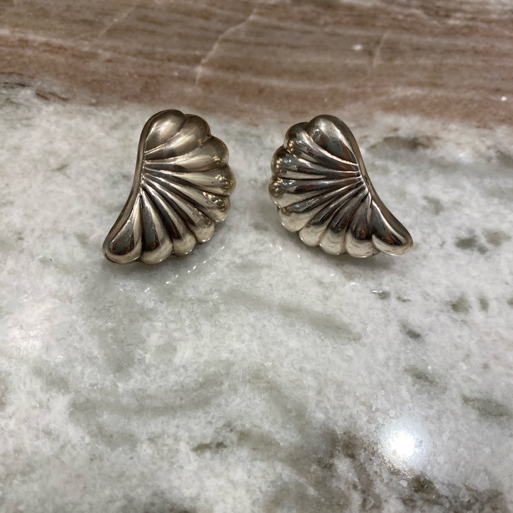 Vintage western scalloped sterling silver earrings